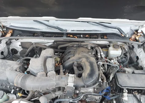 2015 Toyota 4Runner Sr5 Premium z USA, uszkodzony, nr VIN JTEBU5JR8F5271712